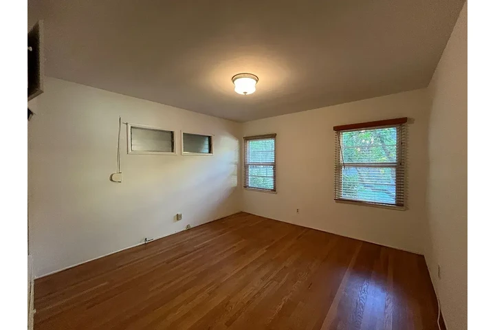 $800 : Ubicación en Sherman Oaks image 3