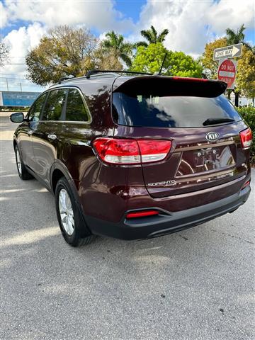 $8900 : Kia Sorento EX 2017 image 3