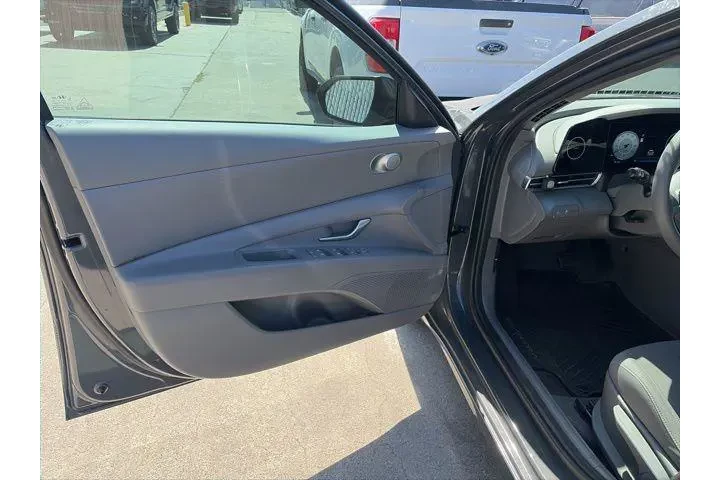 $21300 : Hyundai ELANTRA 2024 SEL 4dr image 9