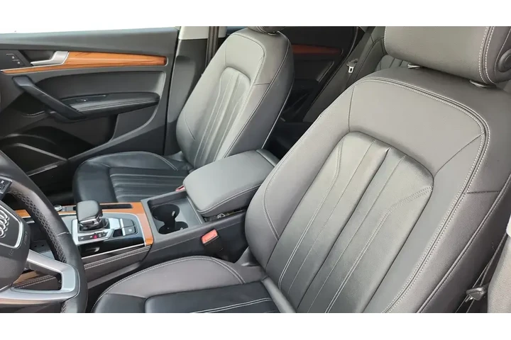 $25431 : Audi Q5 2023 AWD quattro S l image 10