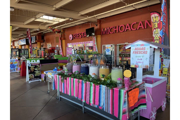 EN VENTA: PALETERIA Y NEVERIA image 2