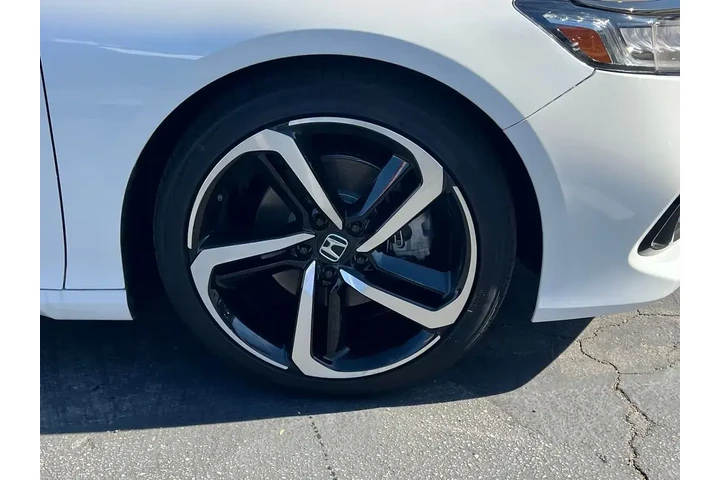 $27598 : Honda Accord 2022 Sport Spec image 10