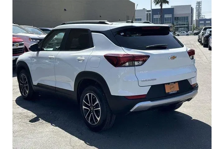 $20300 : Chevrolet Trailblazer 2025 L image 5