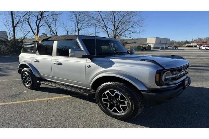 $39985 : Ford Bronco 2023 4x4 Outer B image 9