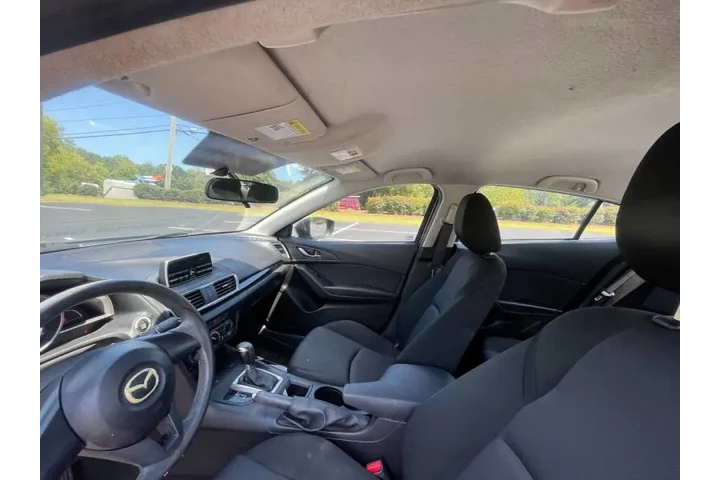$11000 : 2015 MAZDA3 i SV image 6