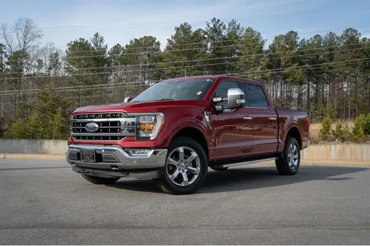 $38741 : Ford F-150 2021 4x4 XL 4dr S image 1