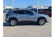 $19482 : Chevrolet Trax 2024 LS 4dr C thumbnail