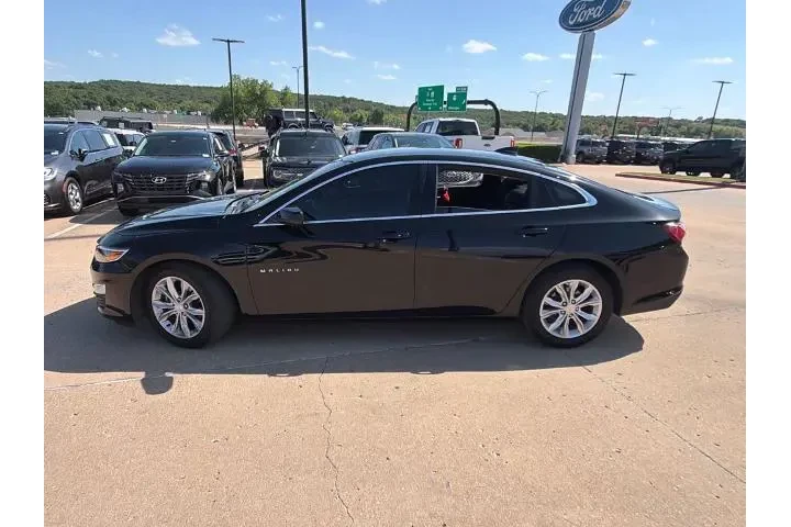 $13891 : Chevrolet Malibu 2021 LT 4dr image 5