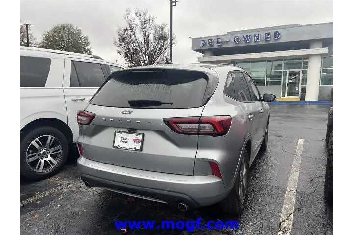 $19995 : Ford Escape 2023 ST-Line 4dr image 3