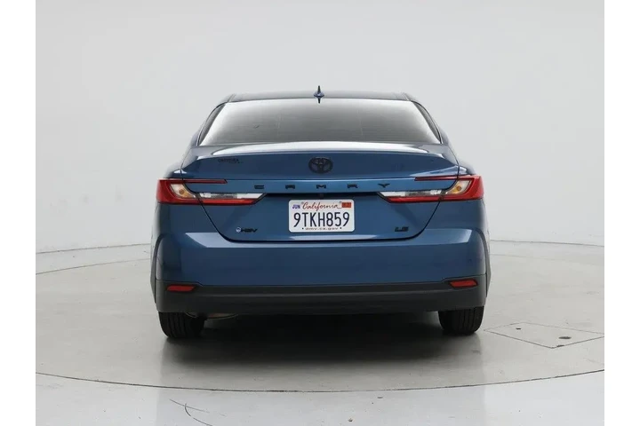 $29998 : Toyota Camry 2025 LE 4dr Sed image 6