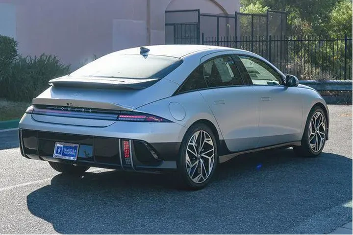$29500 : Hyundai IONIQ 6 2024 AWD Lim image 4