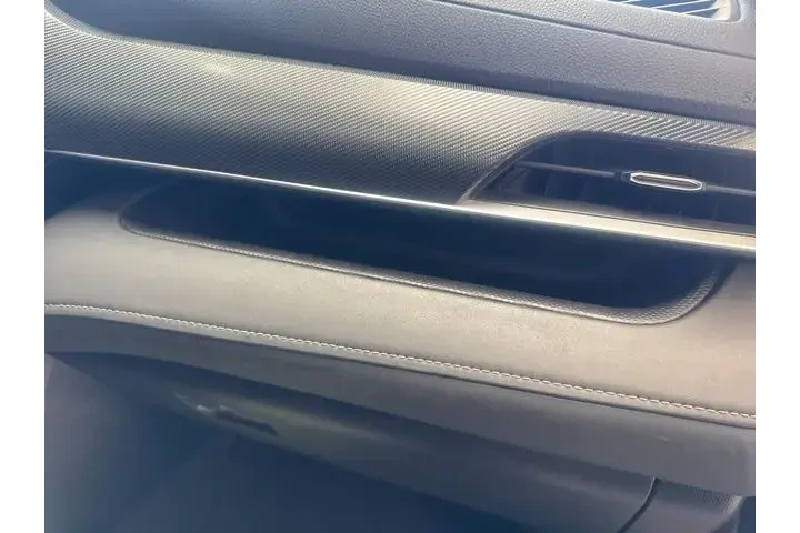 $39986 : Toyota Highlander 2024 LE 4d image 8