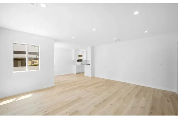 $4000 : 1025 Linden Ave, Glendale, CA image 1