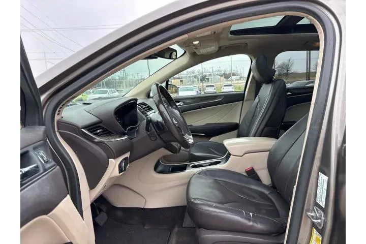 $12998 : Lincoln MKC 2017 AWD Reserve image 7