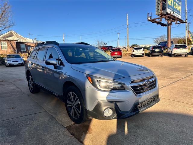 2019 Outback image 3