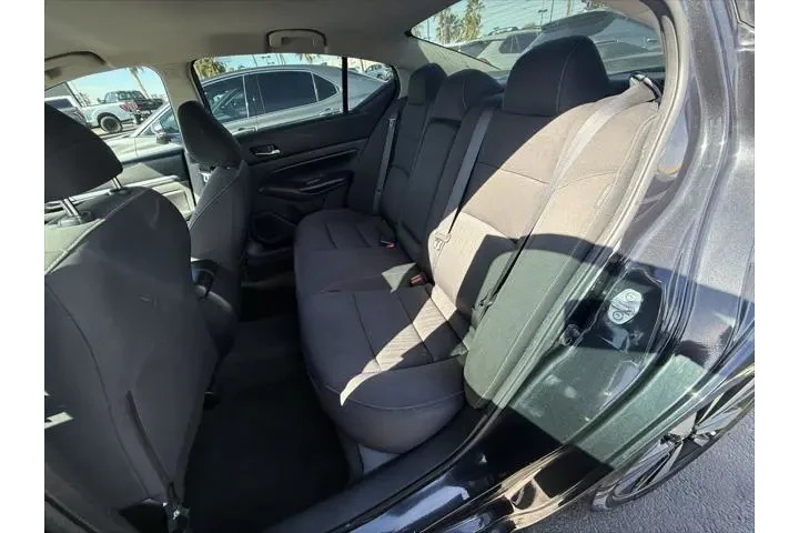 $16999 : Nissan Altima 2022 2.5 SV 4d image 7