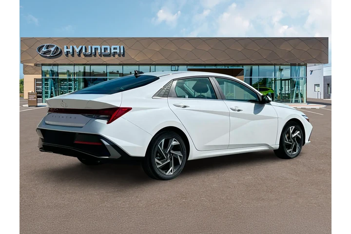 $17815 : Hyundai ELANTRA 2024 SEL 4dr image 8