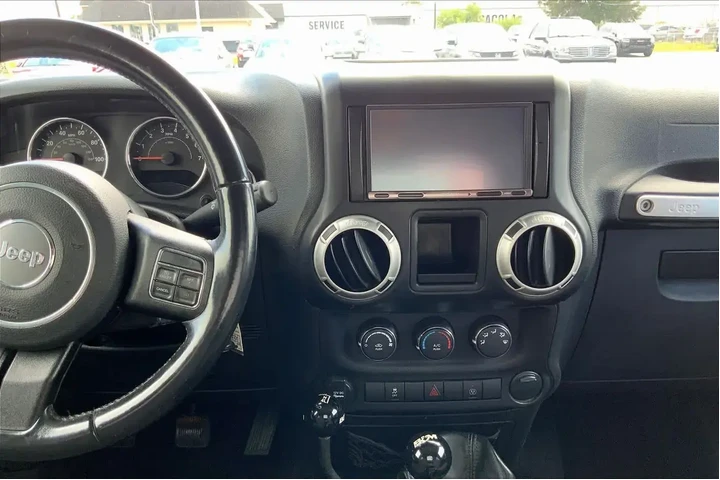 $17500 : Jeep Wrangler 2017 4x4 Rubic image 5