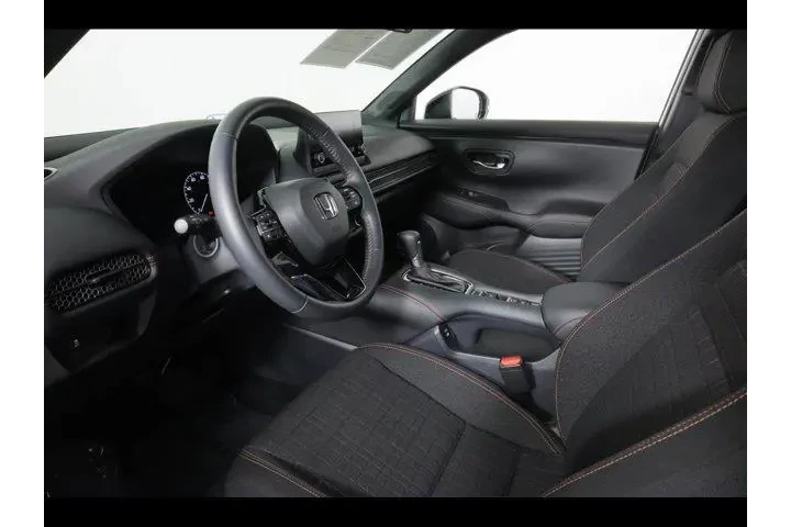 $30875 : Honda HR-V 2024 AWD Sport 4d image 9