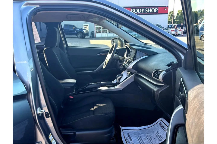 $11980 : 2020 Eclipse Cross ES FWD image 9
