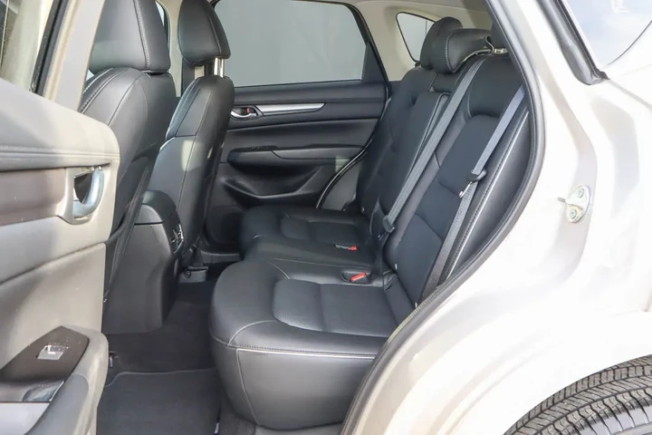 $26587 : 2025 CX-5 2.5 S Select Packag image 8