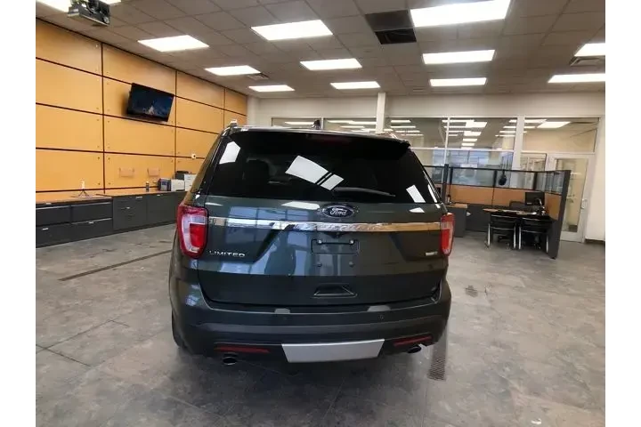 $11985 : Ford Explorer 2016 AWD Limit image 6