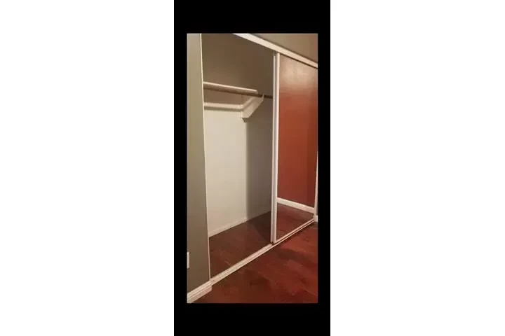 $1000 : Renta de cuarto image 3