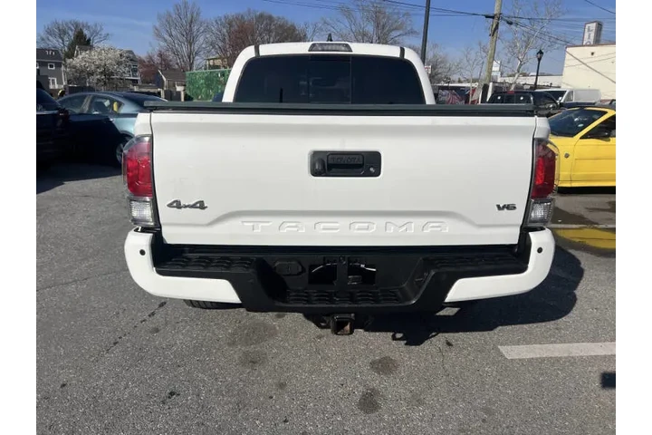 $25200 : 2018 Tacoma Limited image 5