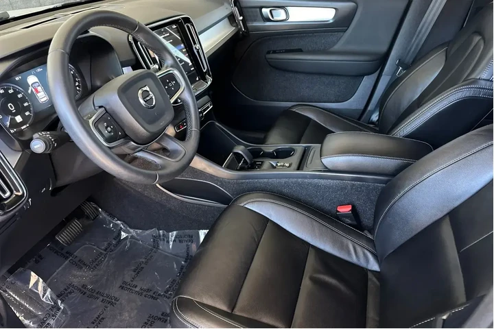 $24900 : Volvo XC40 2022 AWD T5 Momen image 9