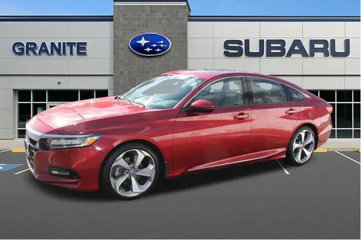 $17491 : Honda Accord 2018 Touring 4d image 5