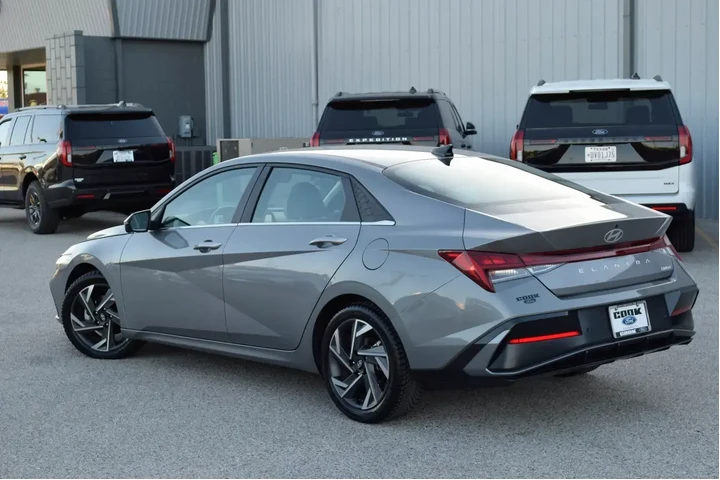 $21789 : Hyundai ELANTRA 2024 Limited image 9