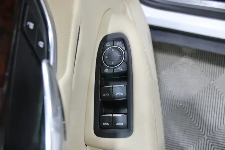 $19982 : Cadillac XT5 2017 Luxury 4dr image 7