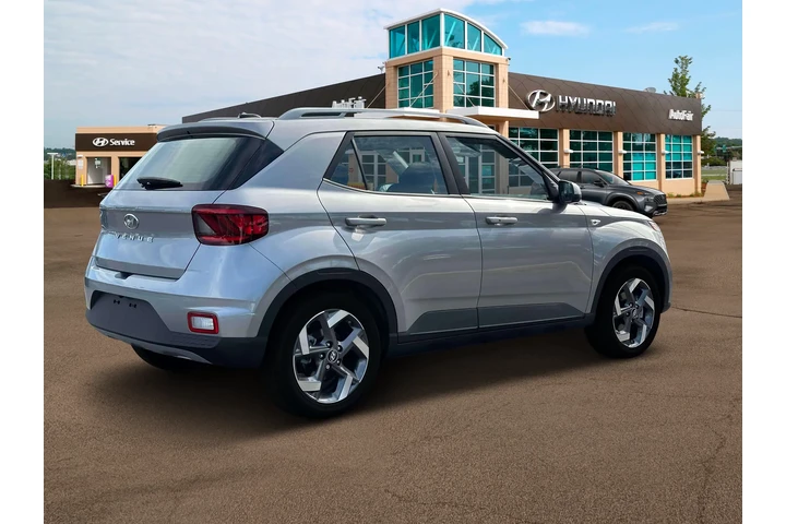 $20900 : Hyundai VENUE 2024 SEL 4dr C image 8