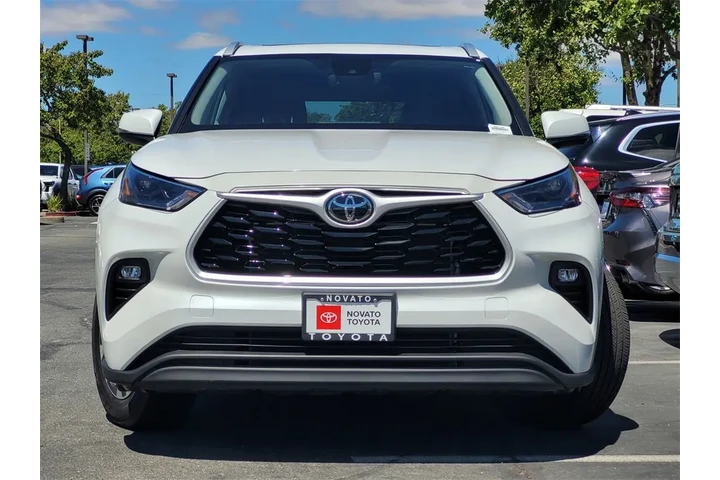 $38399 : Gold Certified2023 Highlander image 2