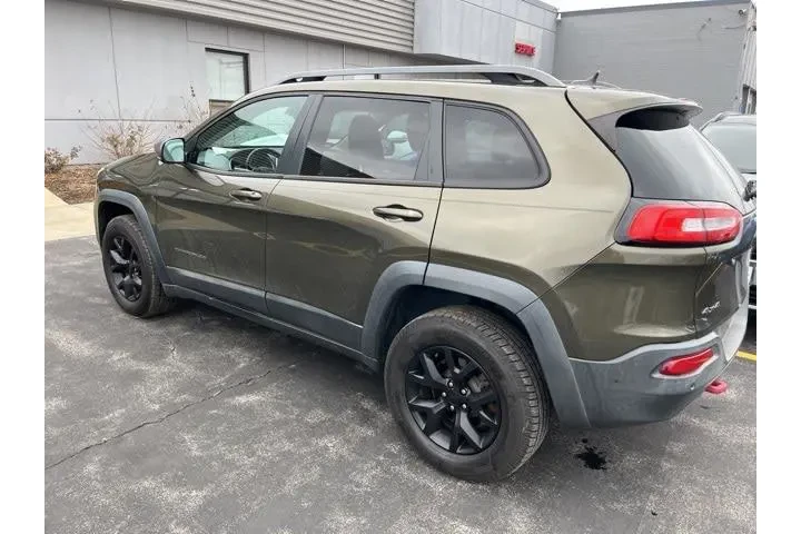 $7988 : Jeep Cherokee 2014 4x4 Trail image 2