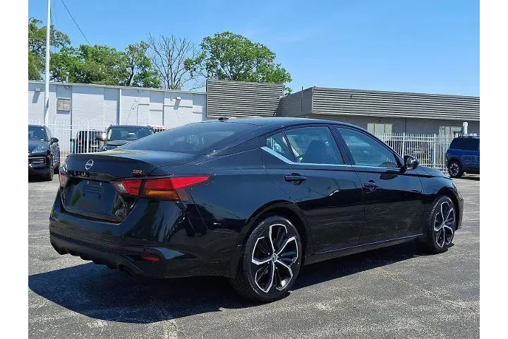 $24850 : Nissan Altima 2024 2.5 SR 4d image 6