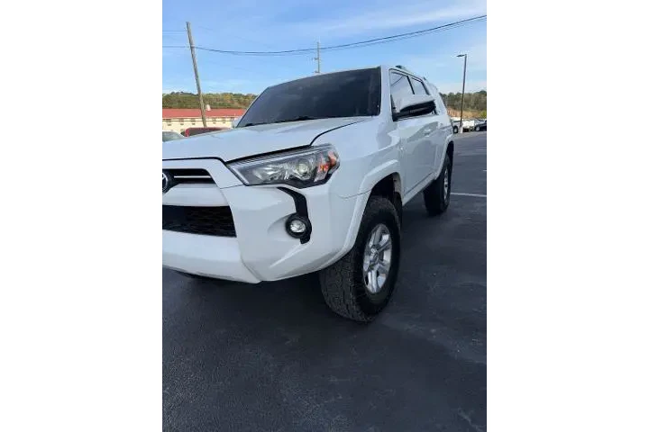 $29677 : Toyota 4Runner 2021 4x2 SR5 image 2