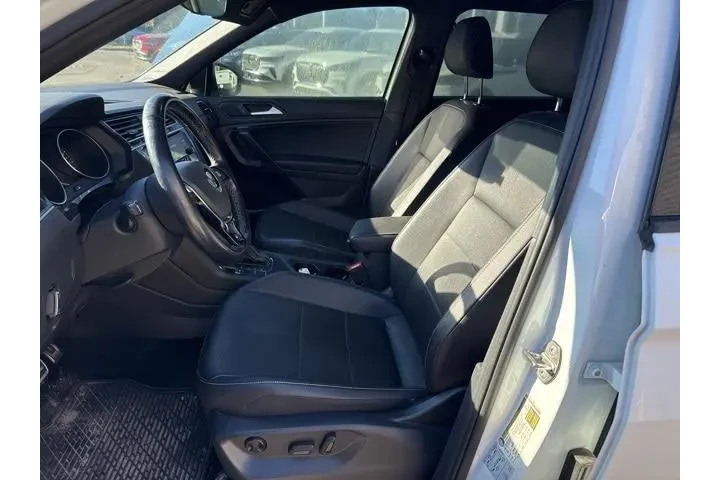 $19515 : Volkswagen Tiguan 2021 SE 4d image 10