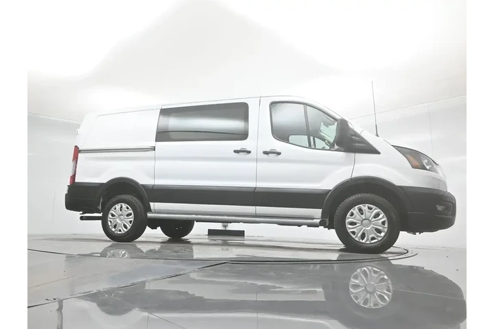 $33900 : Ford Transit 2023 250 3dr SW image 4