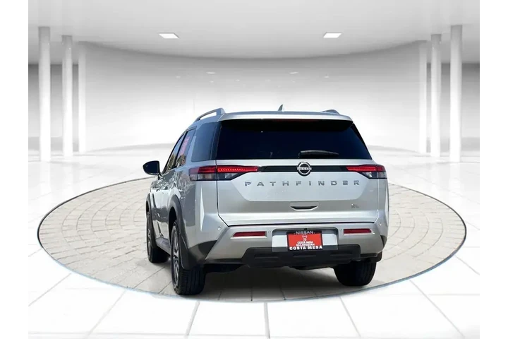 $26075 : Nissan Pathfinder 2023 SL 4d image 3