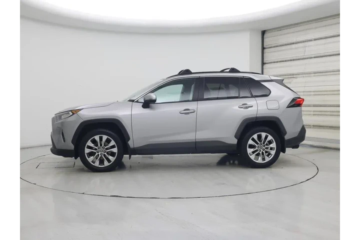 $20998 : Toyota RAV4 2021 XLE Premium image 3