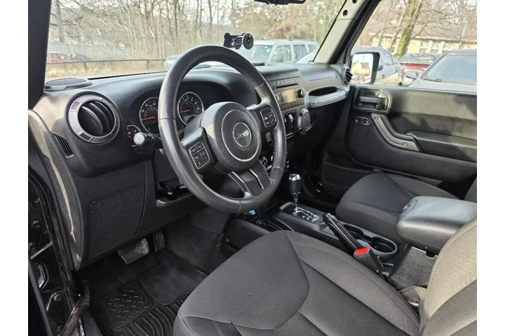 $13900 : 2015 Wrangler Unlimited Sport image 8