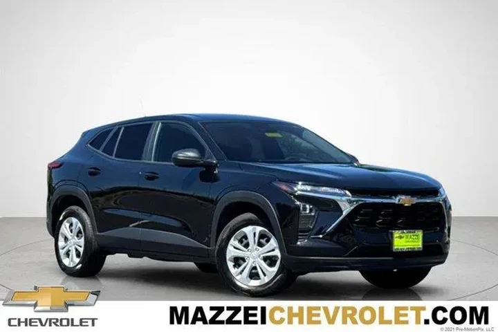 $18737 : Chevrolet Trax 2025 LS 4dr C image 1