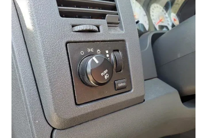 $8465 : Dodge Ram 1500 2007 ST 4dr Q image 9