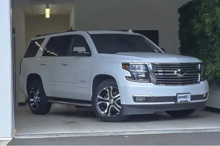 $27433 : Chevrolet Tahoe 2016 4x4 LTZ image 1
