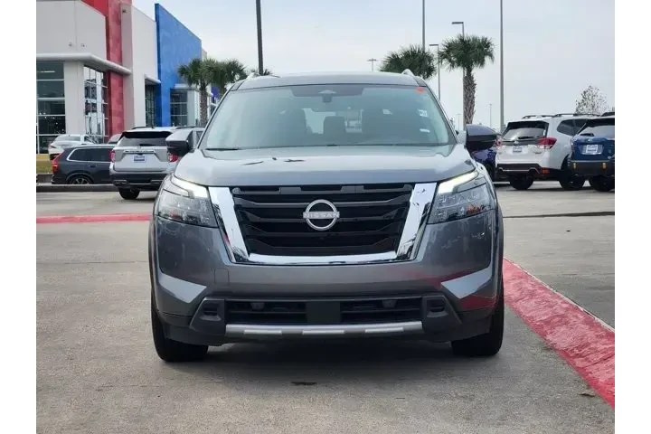 $39724 : Nissan Pathfinder 2025 AWD S image 2