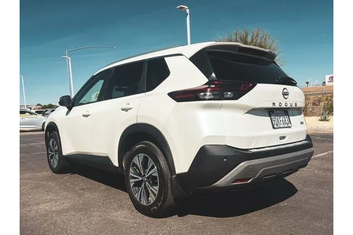 $17997 : Nissan Rogue 2023 SV 4dr Cro image 5