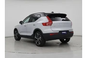 $28998 : Volvo XC40 2022 AWD T5 R-Des thumbnail