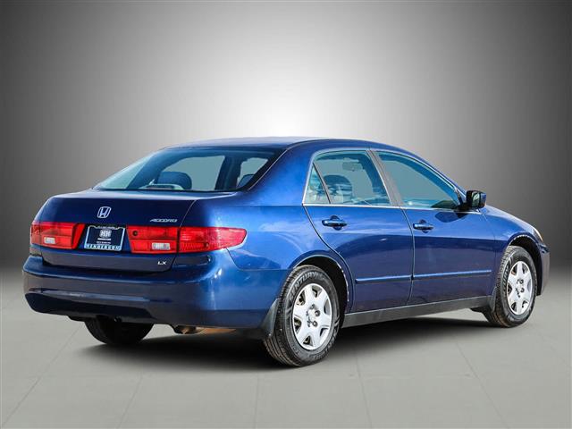 $6990 : Pre-Owned 2005 Honda Accord LX image 4