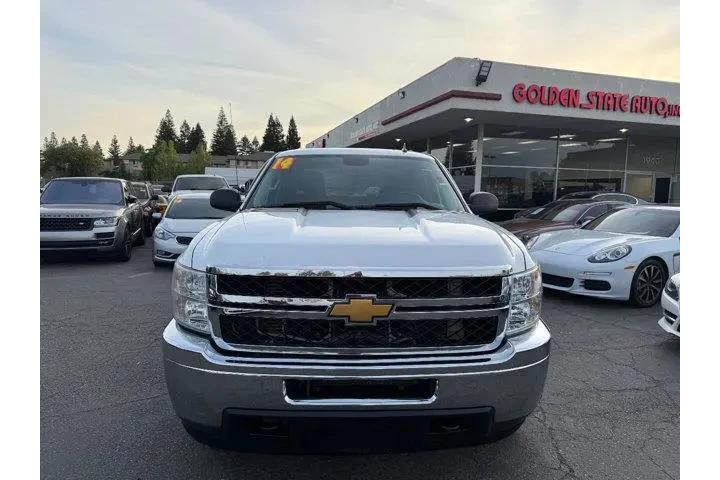 $32995 : Chevrolet Silverado 2500HD 2 image 2